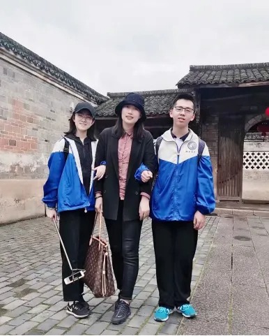 下载 (2).jpg