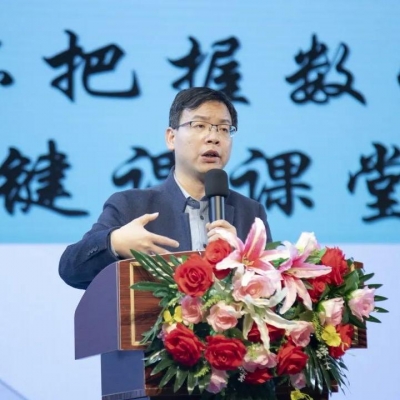 名师引领 知行致远 - 我校举行宋显庆知行名师工作室章贡工作站揭牌仪式